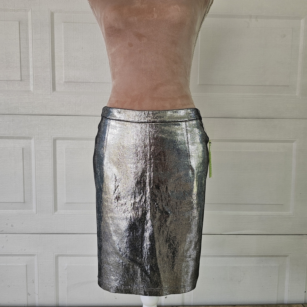 Alice + Olivia Caitlin Silver Metallic Leather Skirt Size 8 Party Glam Holiday - Picture 2 of 14